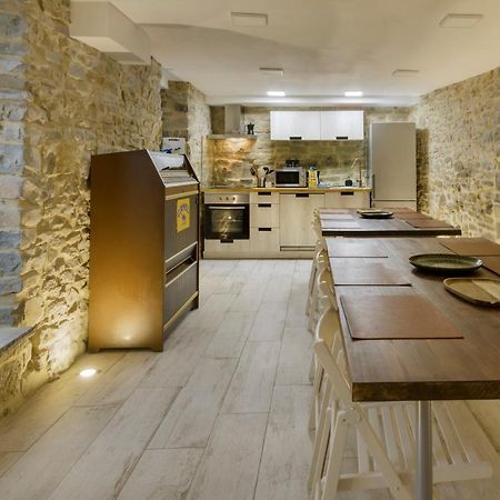 Casa Campanilla Jaca Hotel Luaran gambar
