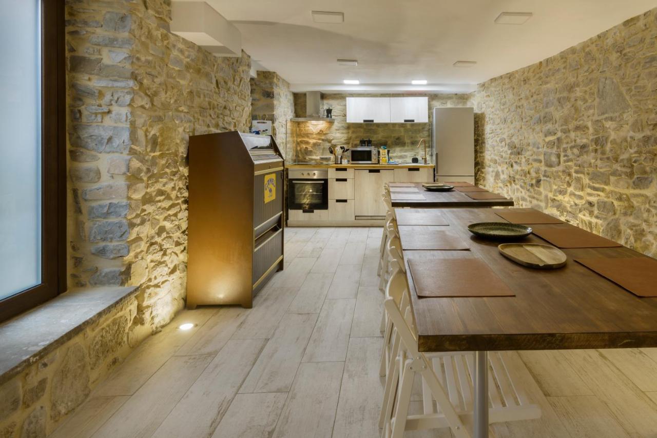 Casa Campanilla Jaca Hotel Luaran gambar